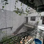 Moderna Casa De Dos Pisos
